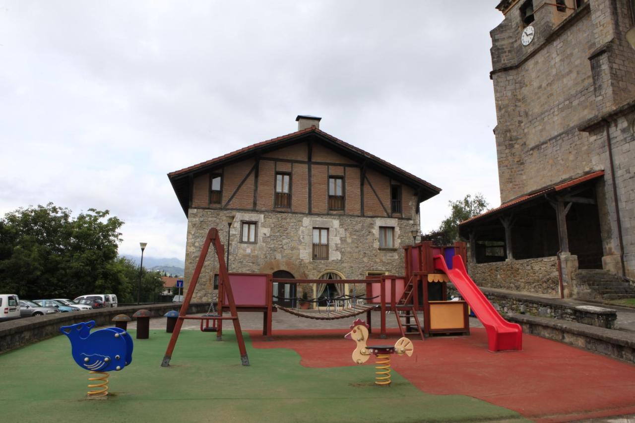 Albergue Uztartza Aduna Exteriör bild